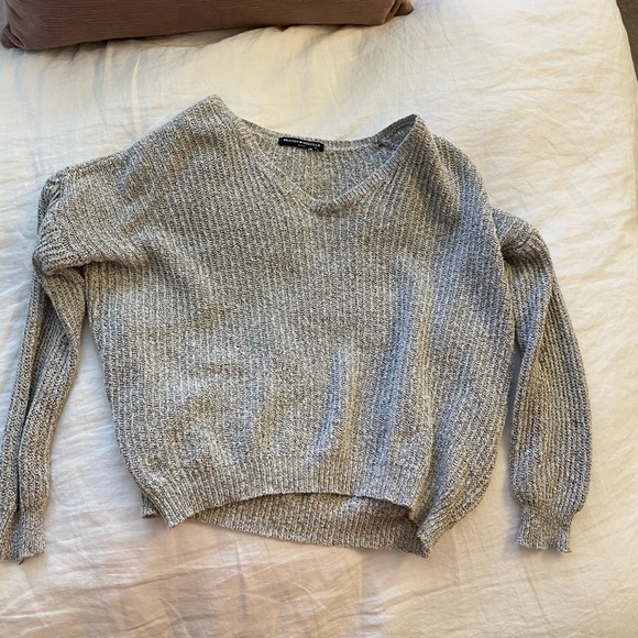 Brandy Melville Sweaters - Brandy Melville Heather Gray V Neck Sweater